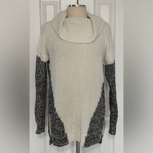 Heather B Colorblock Cowl Neck Sweater Size M Cream Black Chunky Knit